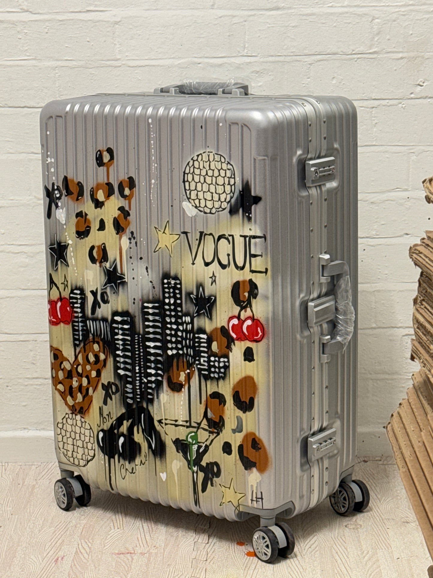 Custom Suitcase Large (Silver)