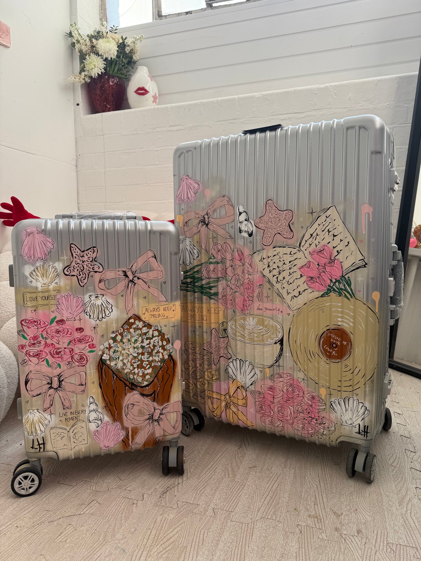 Custom Suitcase Large (Silver)