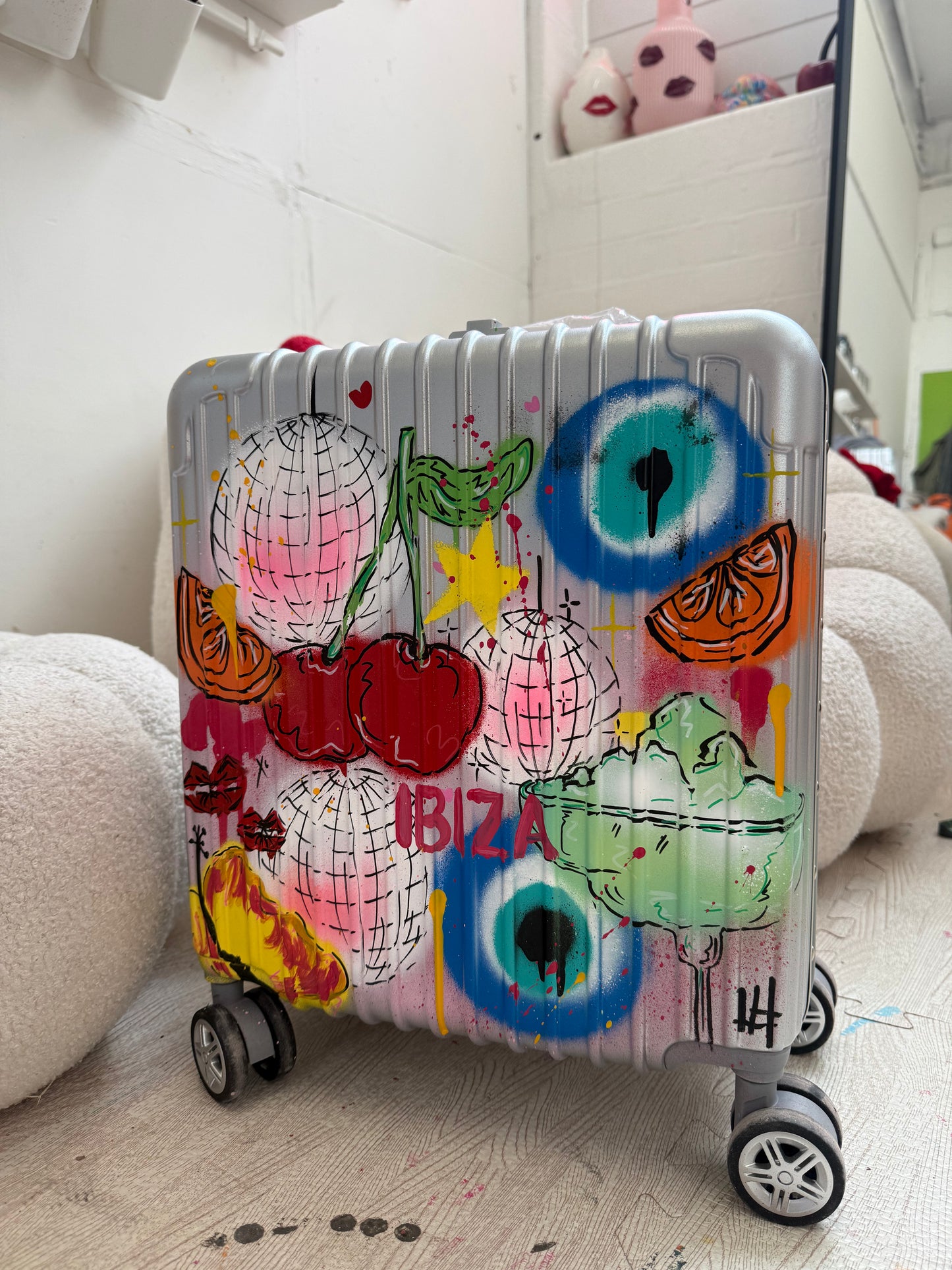 6. Custom Suitcase Smaller Cabin Size (Silver)